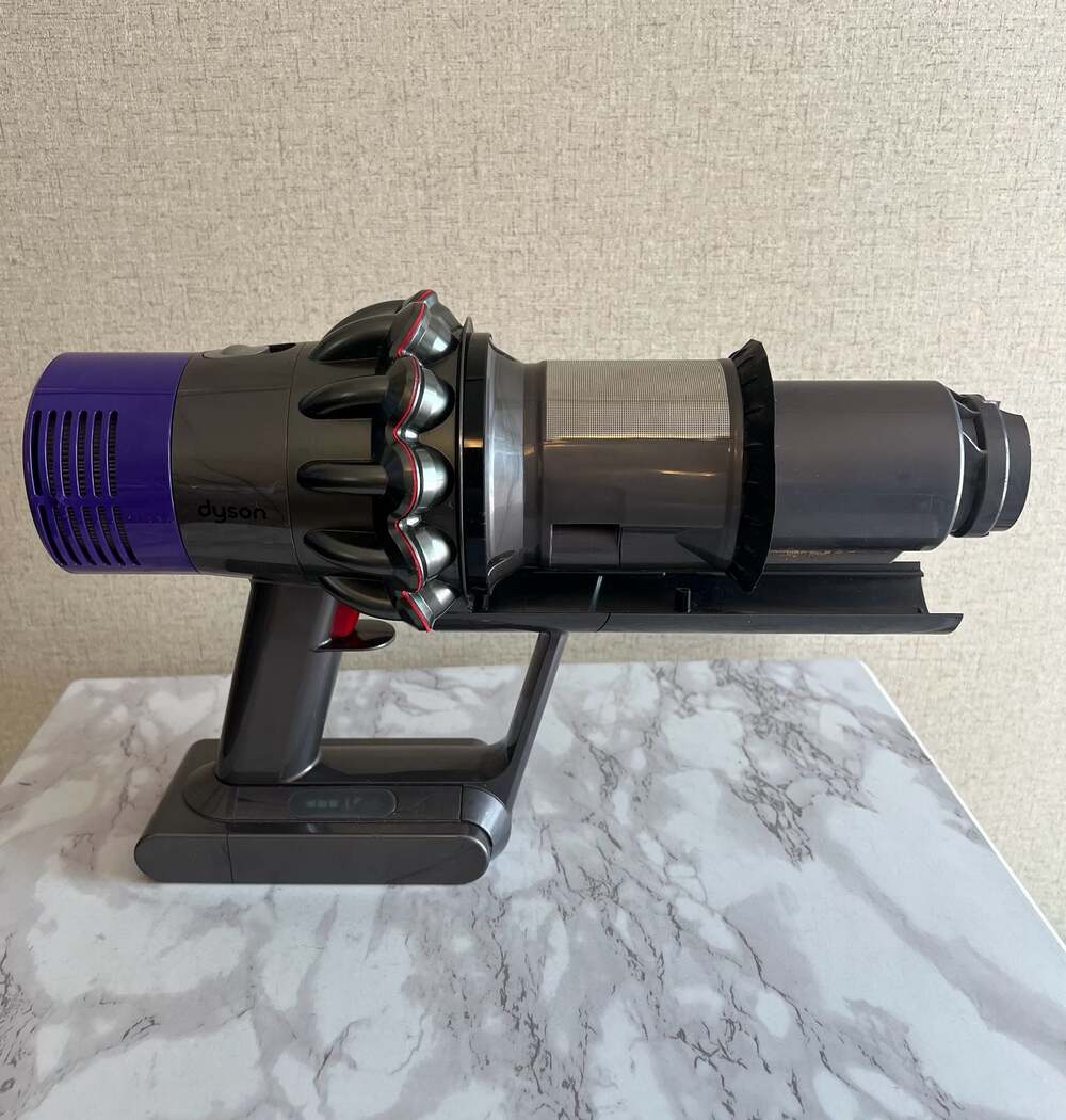 Dyson V10 Cyclone Cordless Stick Vacuum Main Body Assembly with Battery